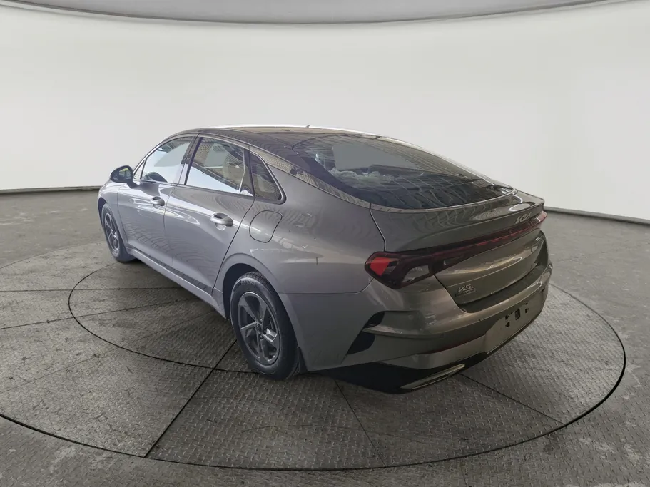 2023 Kia K5 GL 