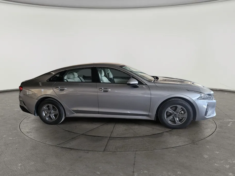 2023 Kia K5 GL 