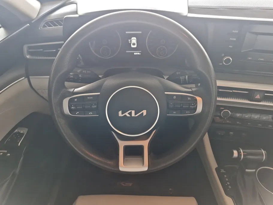2023 Kia K5 GL 