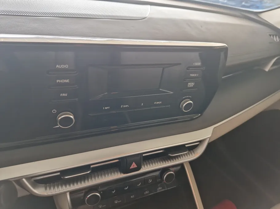 2023 Kia K5 GL 