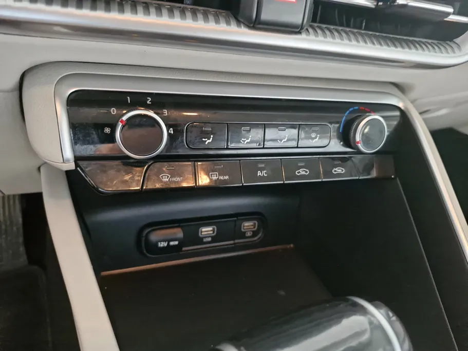 2023 Kia K5 GL 