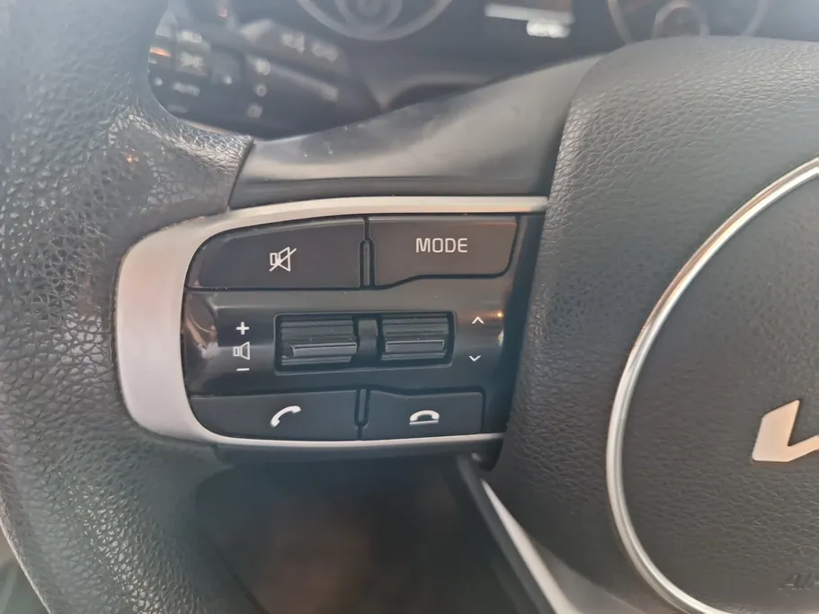 2023 Kia K5 GL 