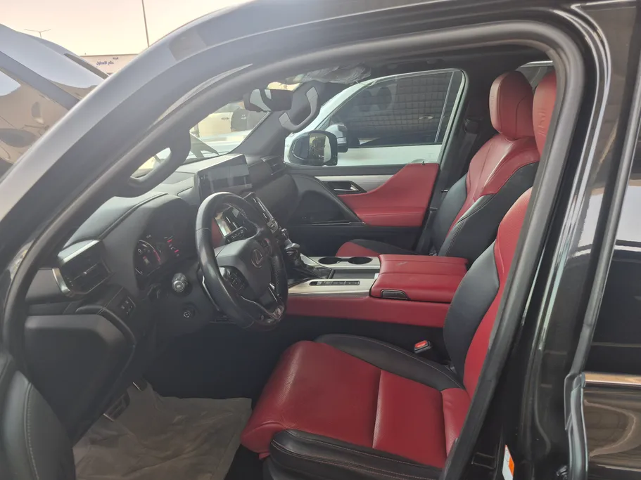 2022 Lexus LX 600 