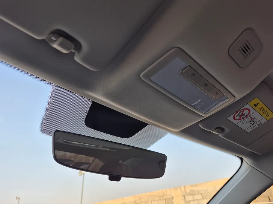 ام جي 5 ستاندر الشكل الجديد 2025 