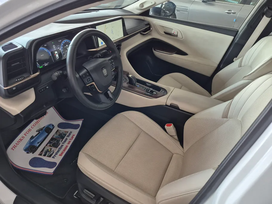 2025 Toyota Crown Premium 