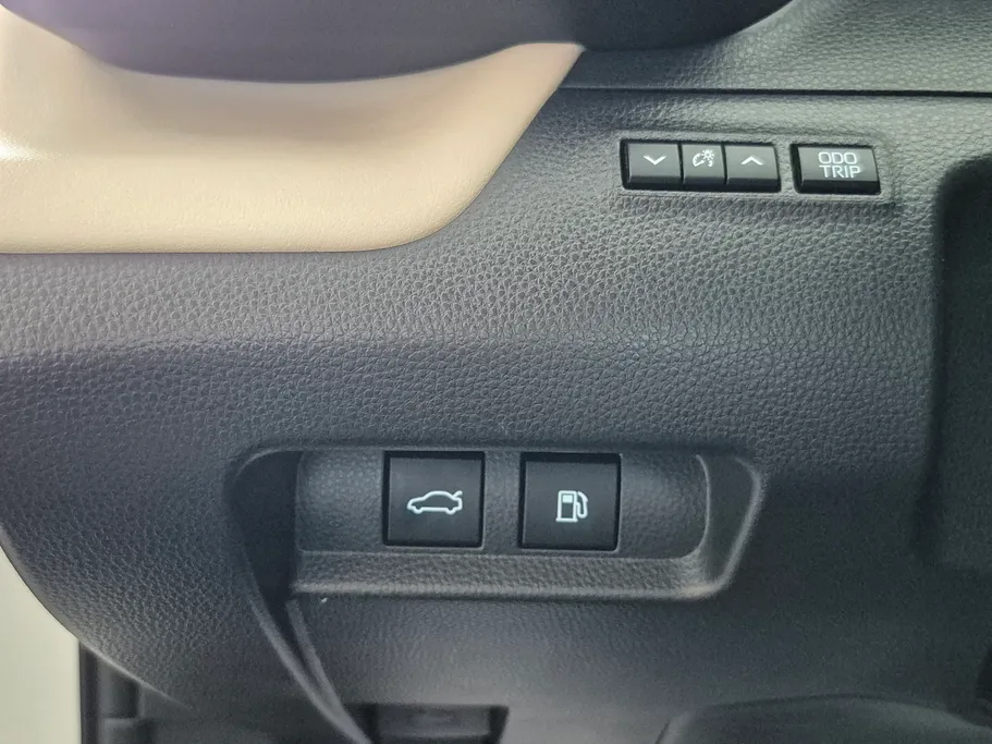 2025 Toyota Crown Premium 