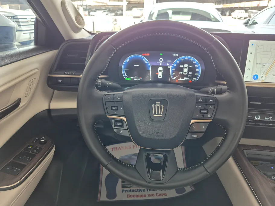 2025 Toyota Crown Premium 
