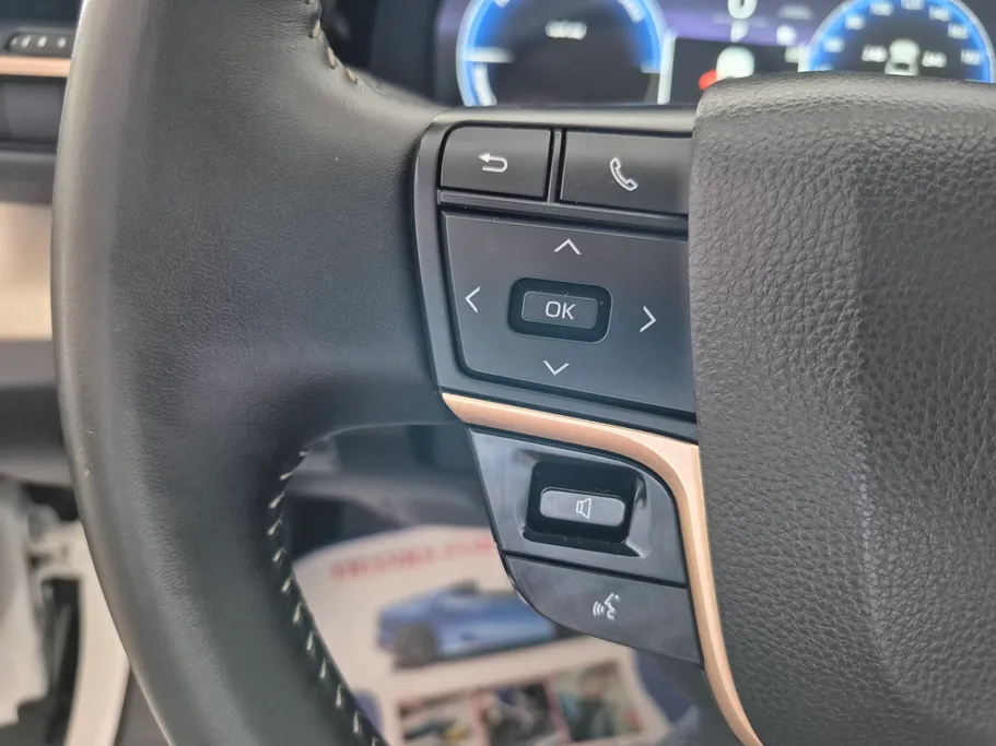 2025 Toyota Crown Premium 