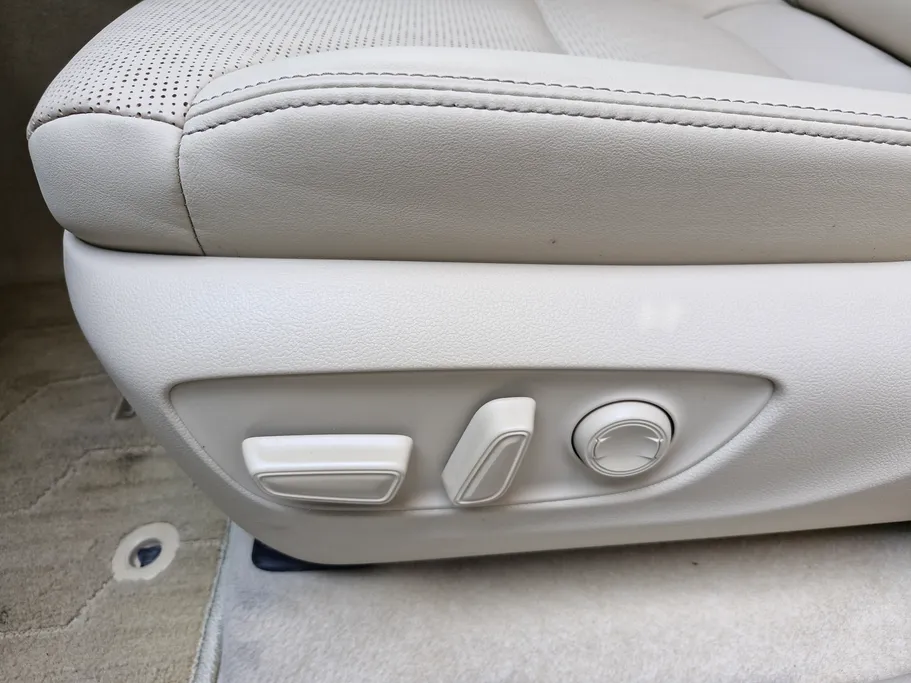 2025 Toyota Land Cruiser VX.E 