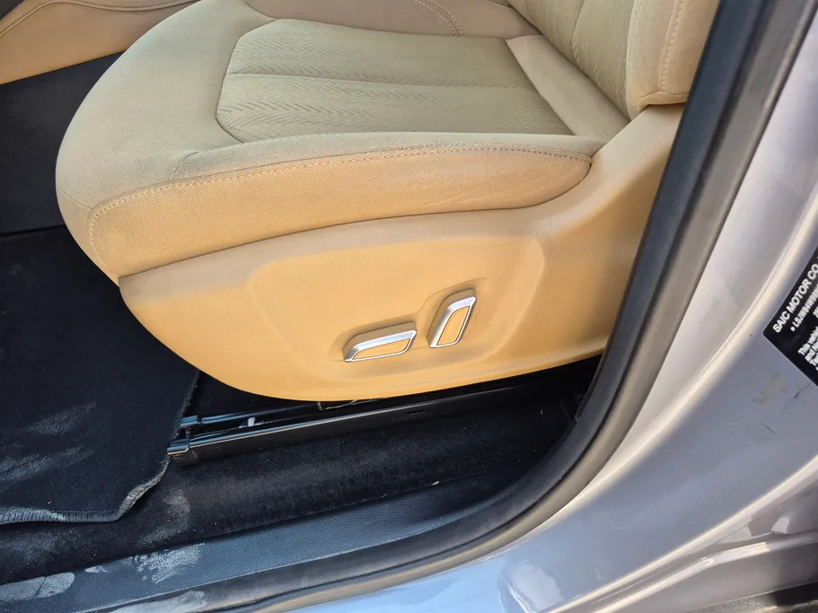2022 MG RX8 COM 