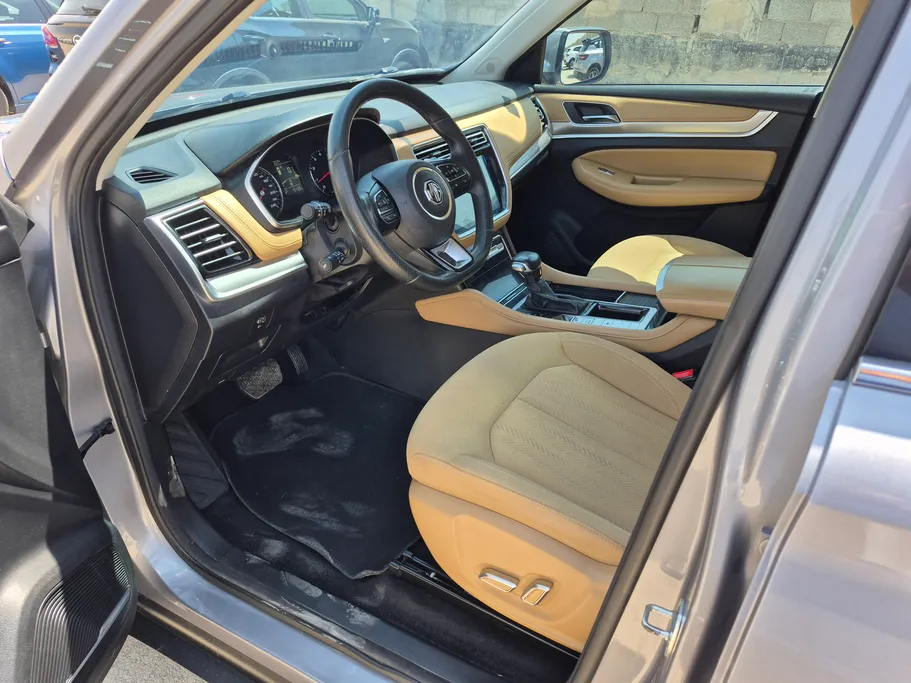 2022 MG RX8 COM 