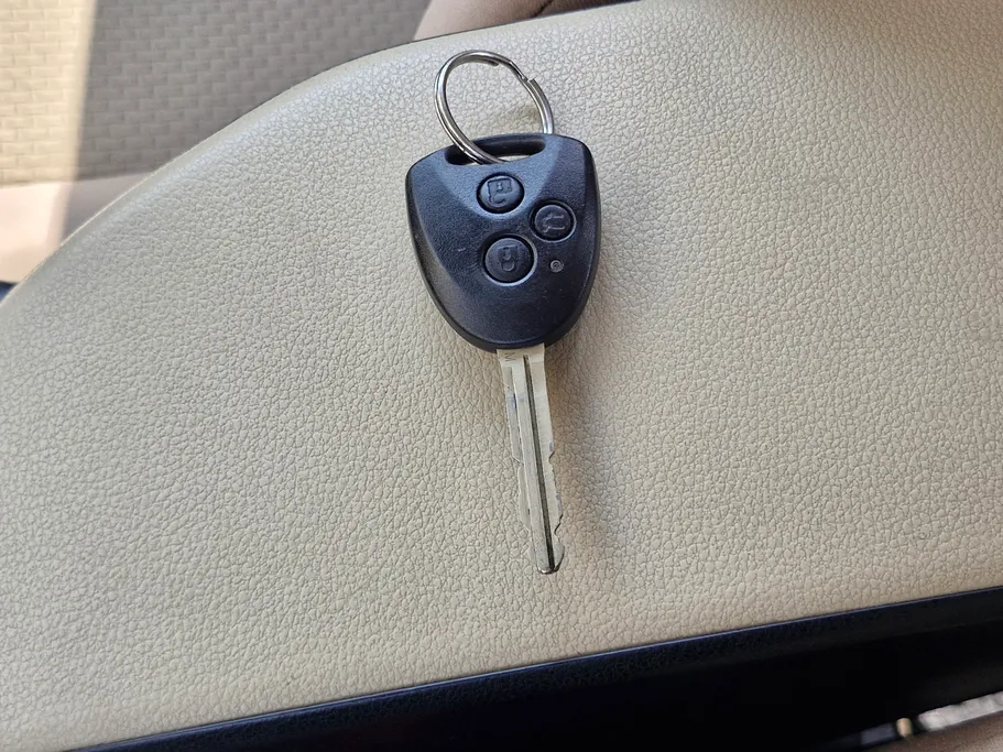 2023 Toyota Yaris  Y 