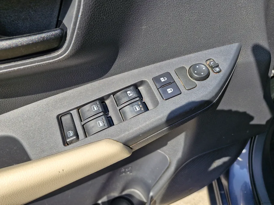 2023 Toyota Yaris  Y 
