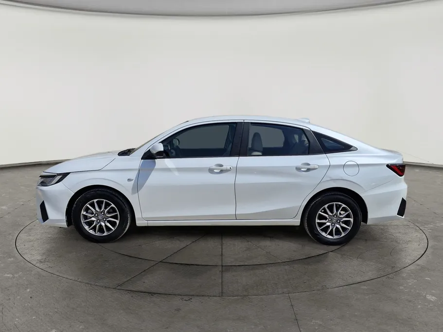 2023 Toyota Yaris  Y 
