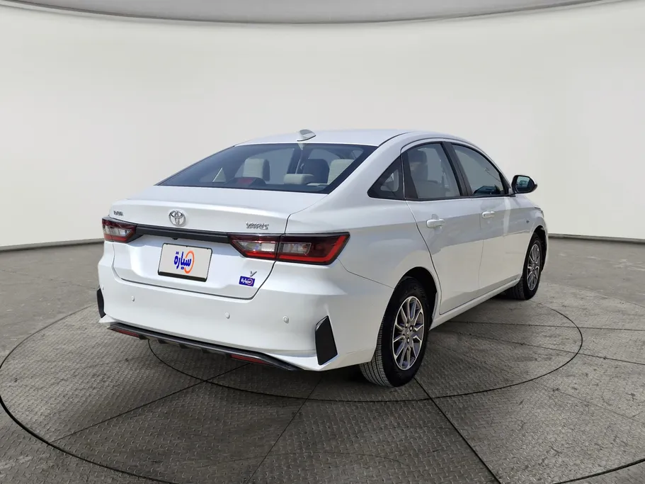 2023 Toyota Yaris  Y 