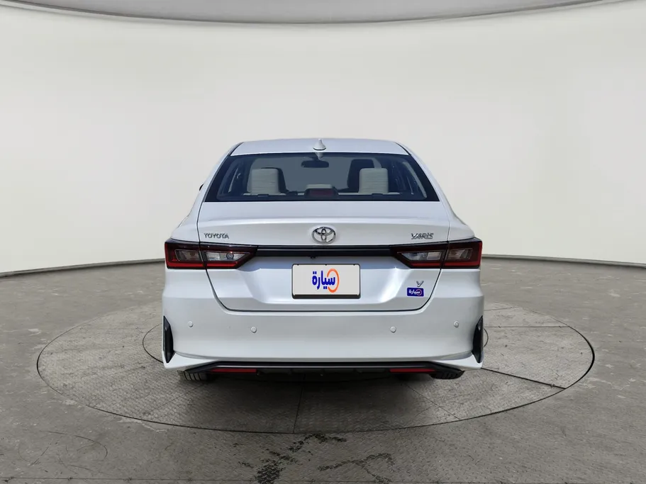 2023 Toyota Yaris  Y 