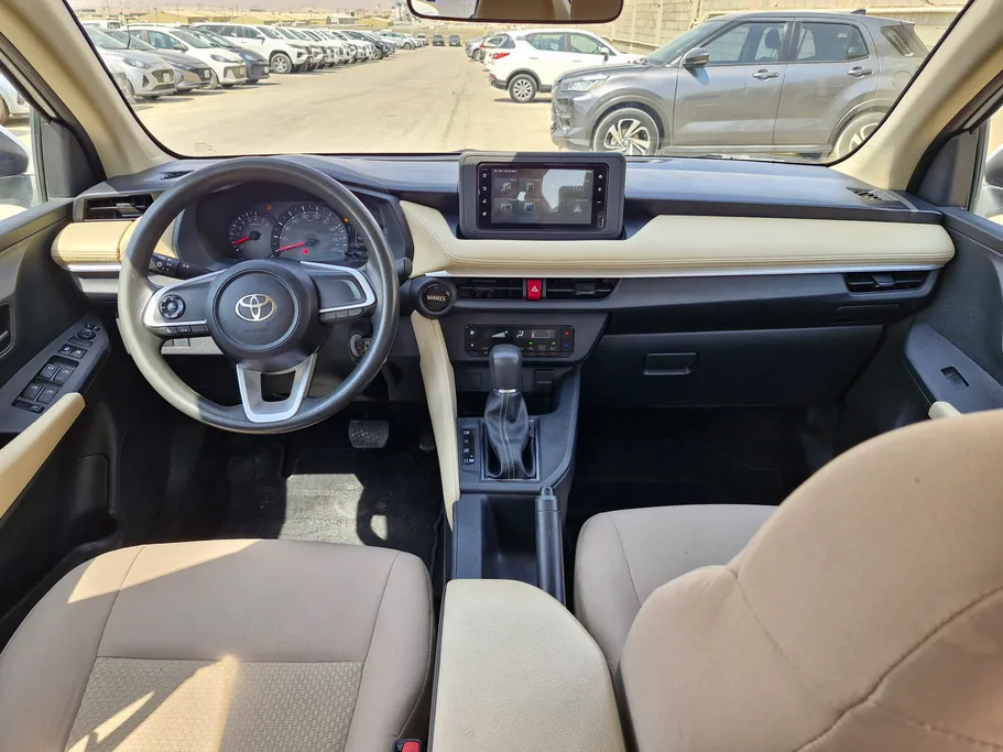 2023 Toyota Yaris  Y 