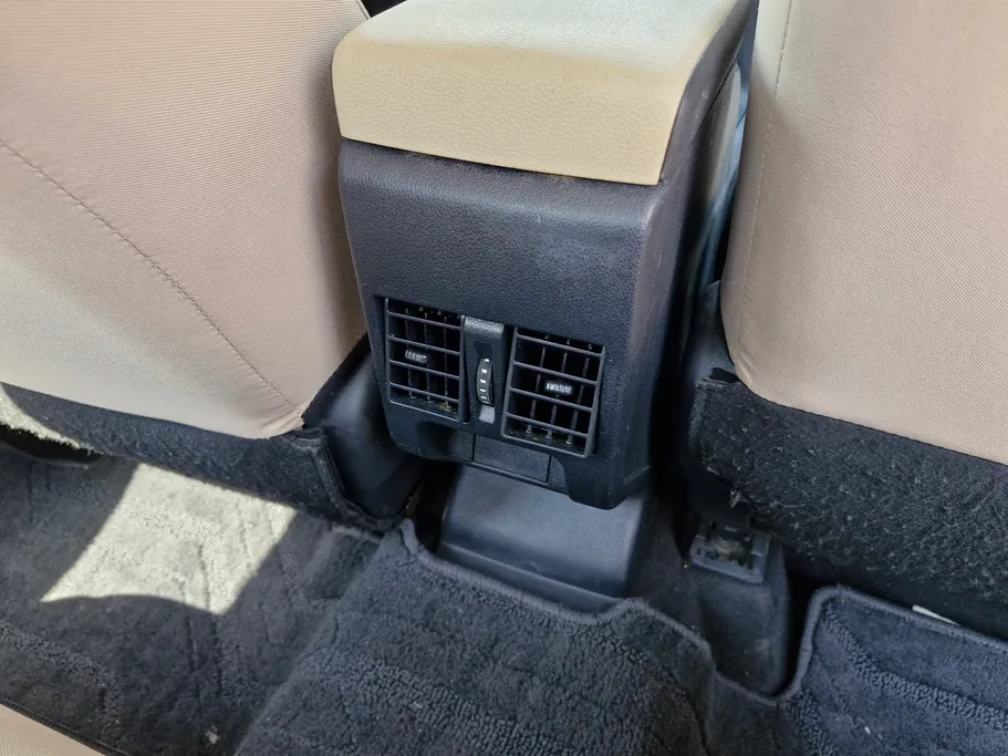 2023 Toyota Yaris  Y 