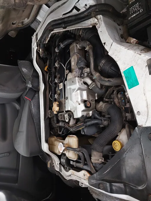 نيسان باص اورفان بضاعة 2021 