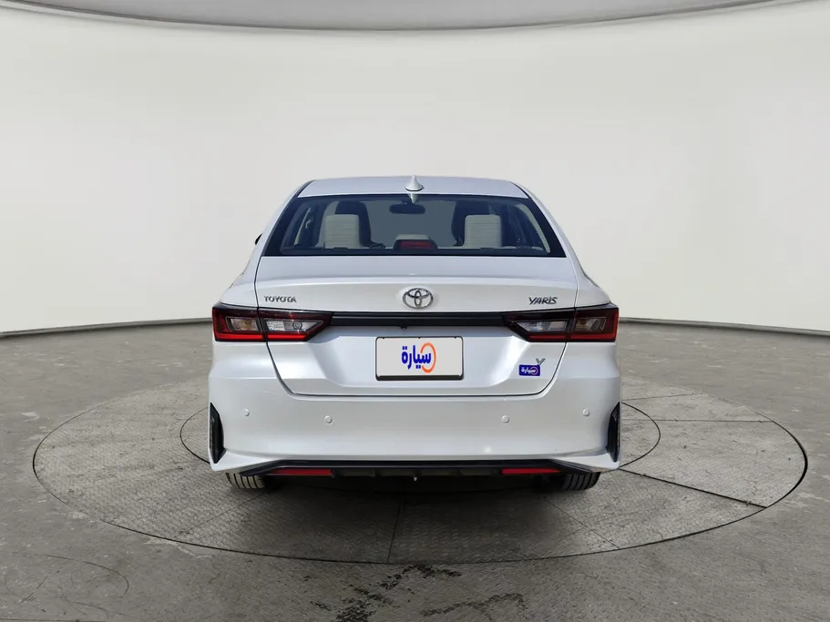 2024 Toyota Yaris  Y 