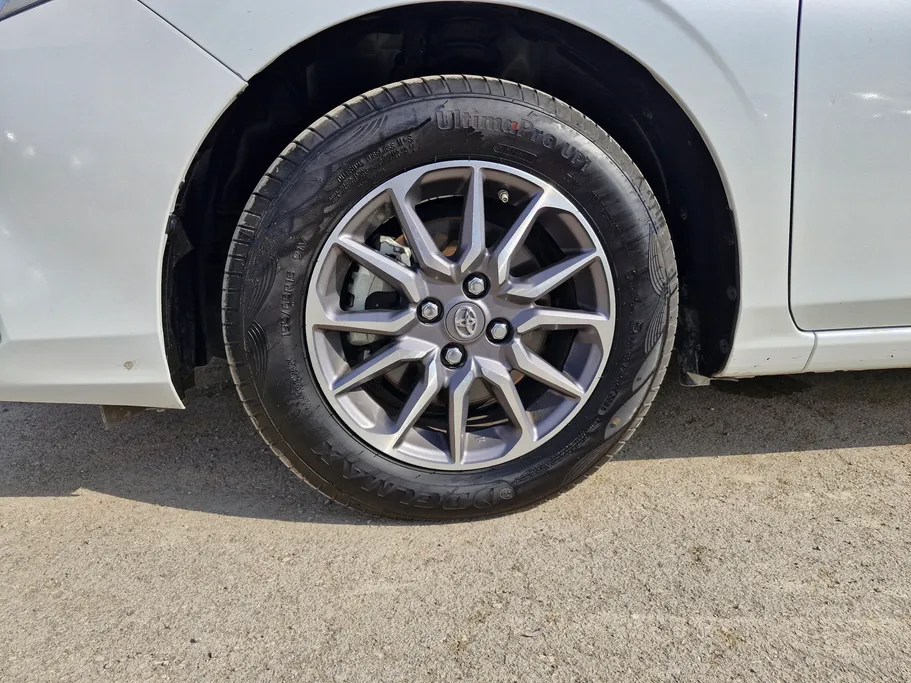 2024 Toyota Yaris  Y 