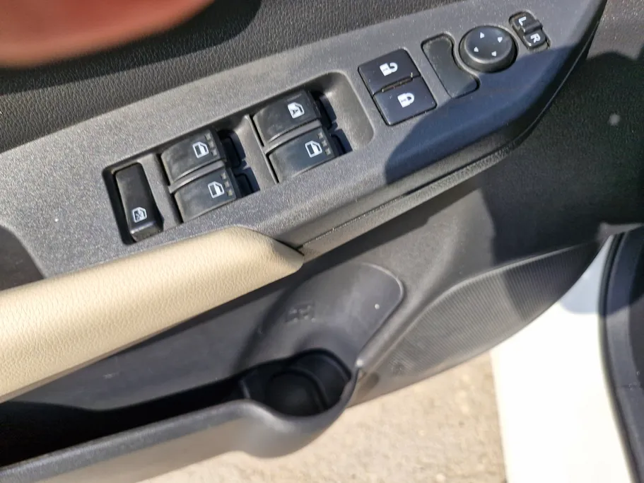 2024 Toyota Yaris  Y 