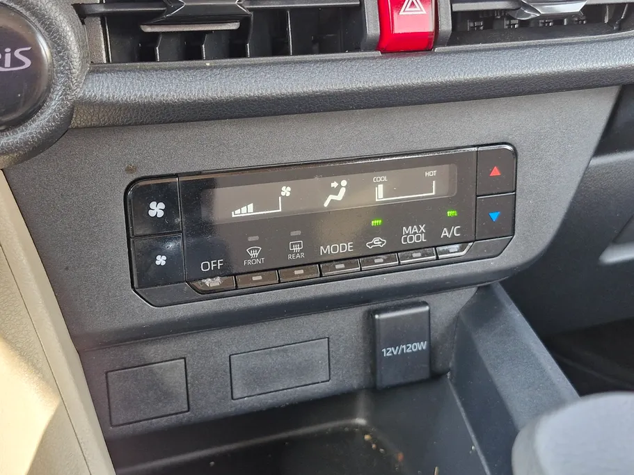 2024 Toyota Yaris  Y 