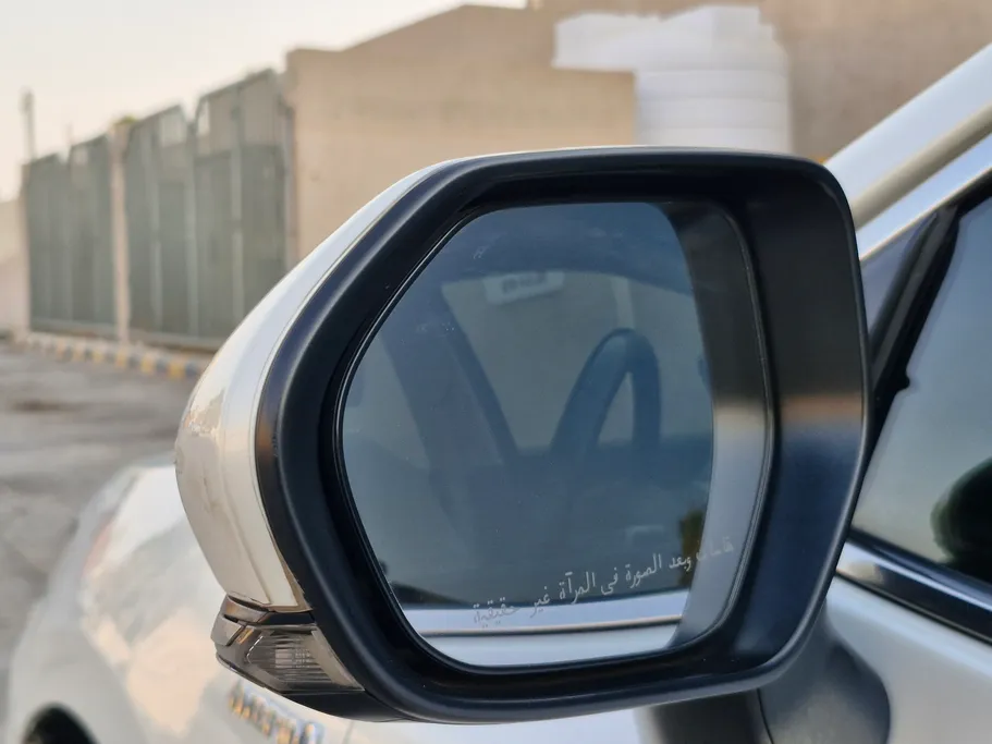 تويوتا كامري GLE HEV  2022 
