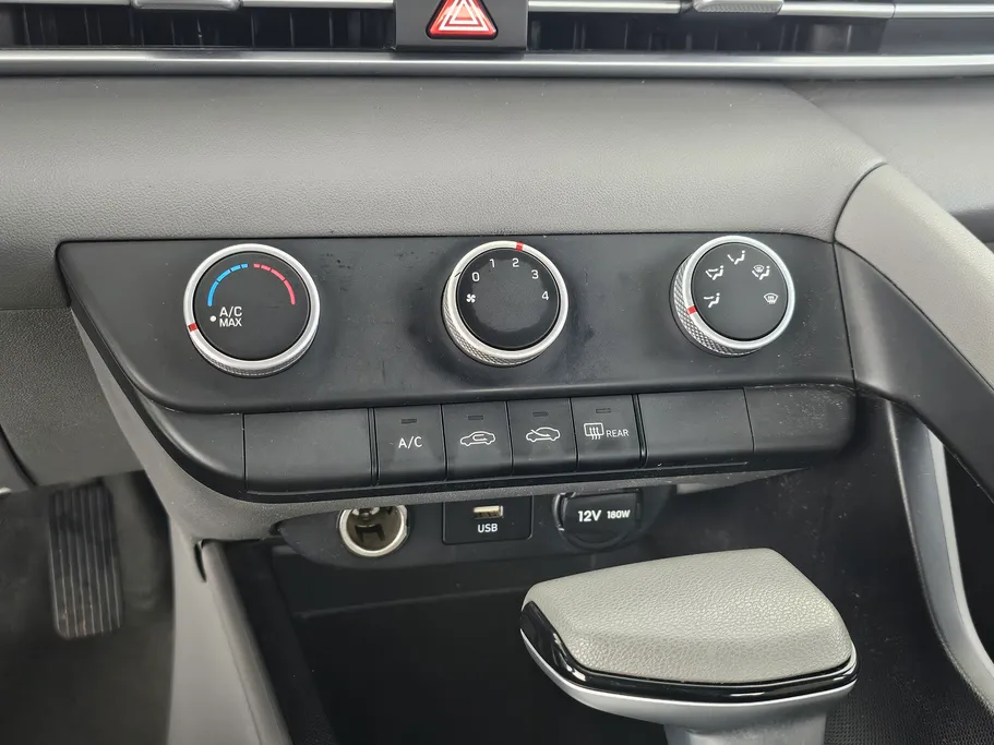 2023 Hyundai Elantra Fleet 