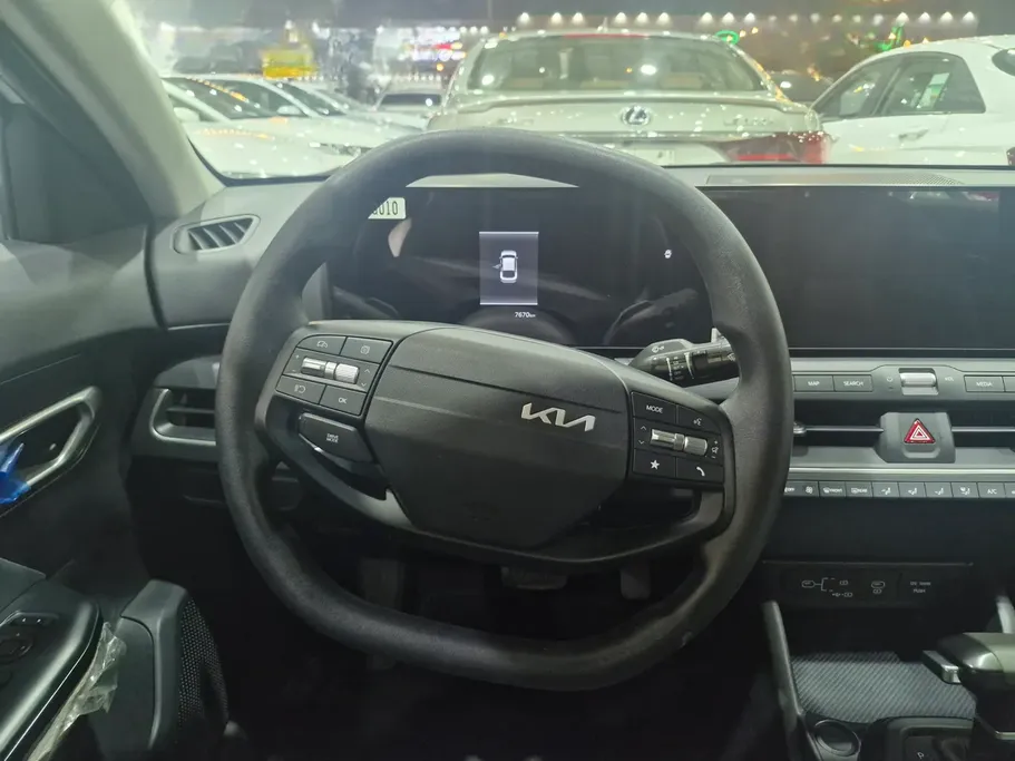 2026 Kia K4 GL 