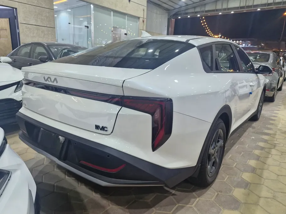2026 Kia K4 GL 