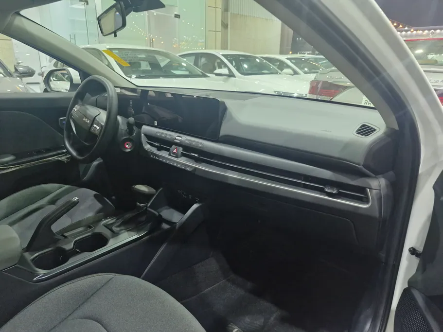 2026 Kia K4 GL 