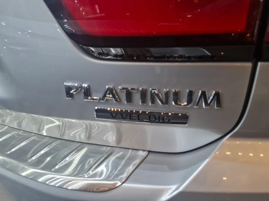 2023 Nissan Patrol Platinum 