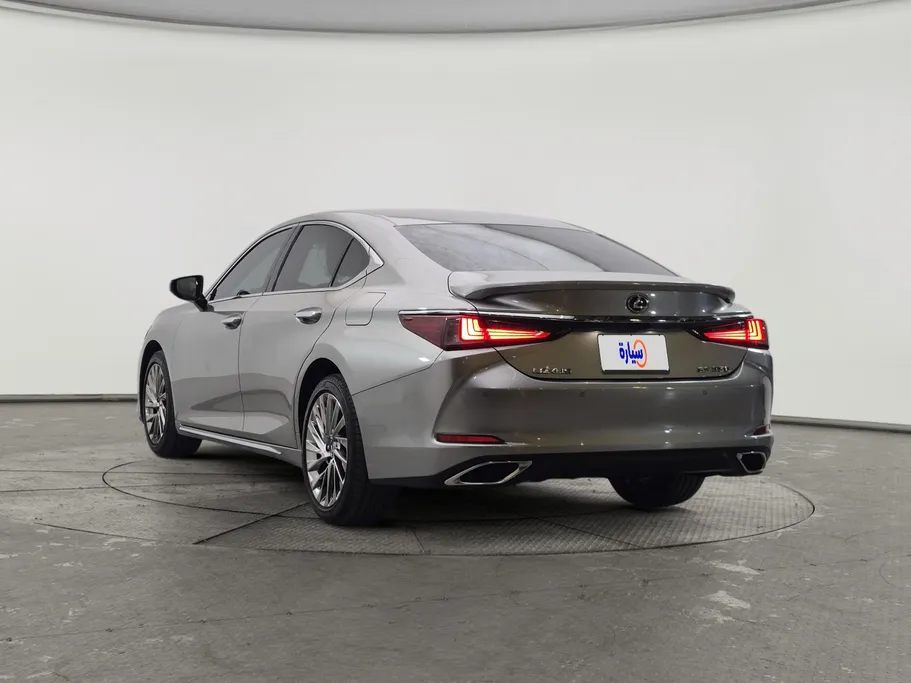 لكزس ES 350 2025 