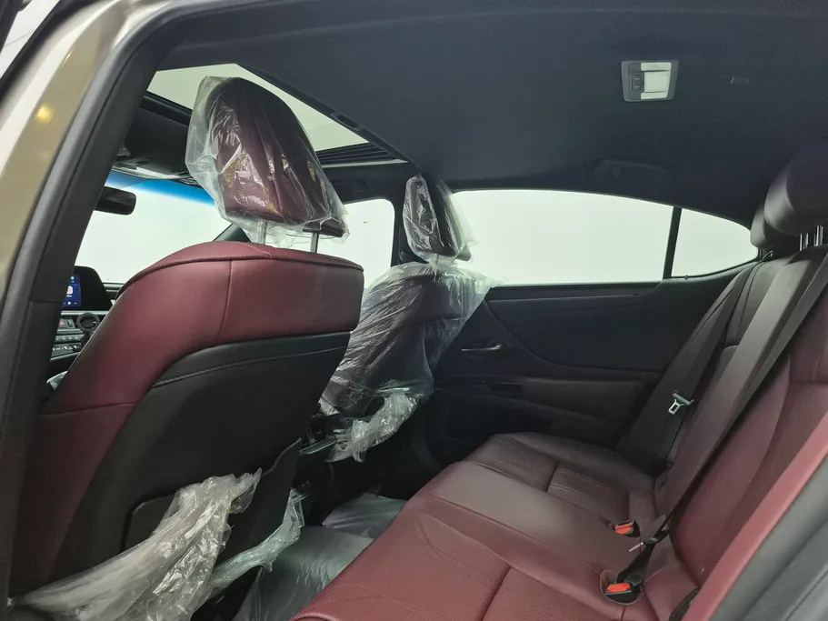 لكزس ES 350 2025 