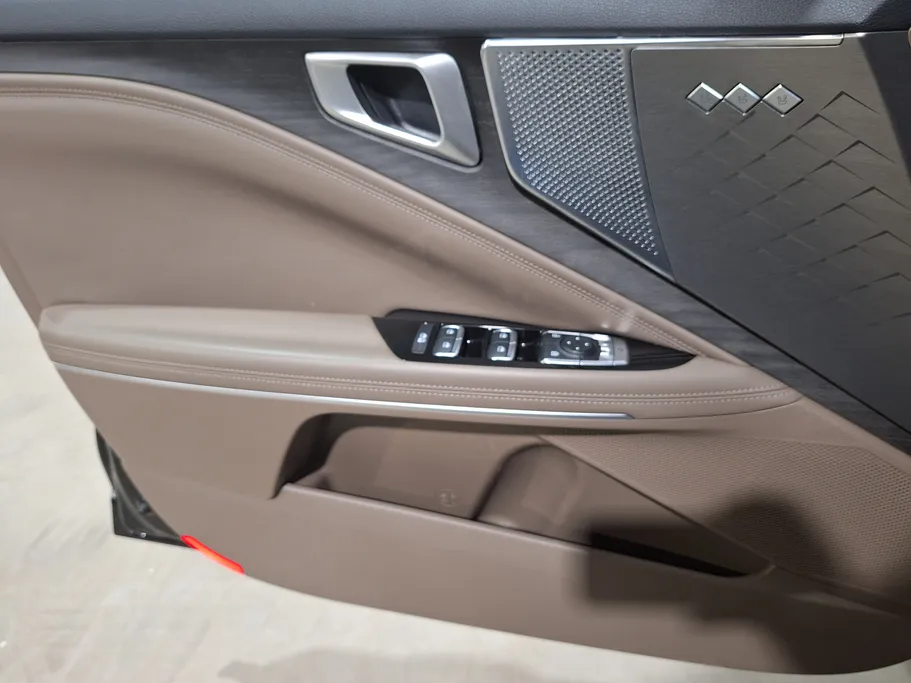 2022 Kia K8 MID 