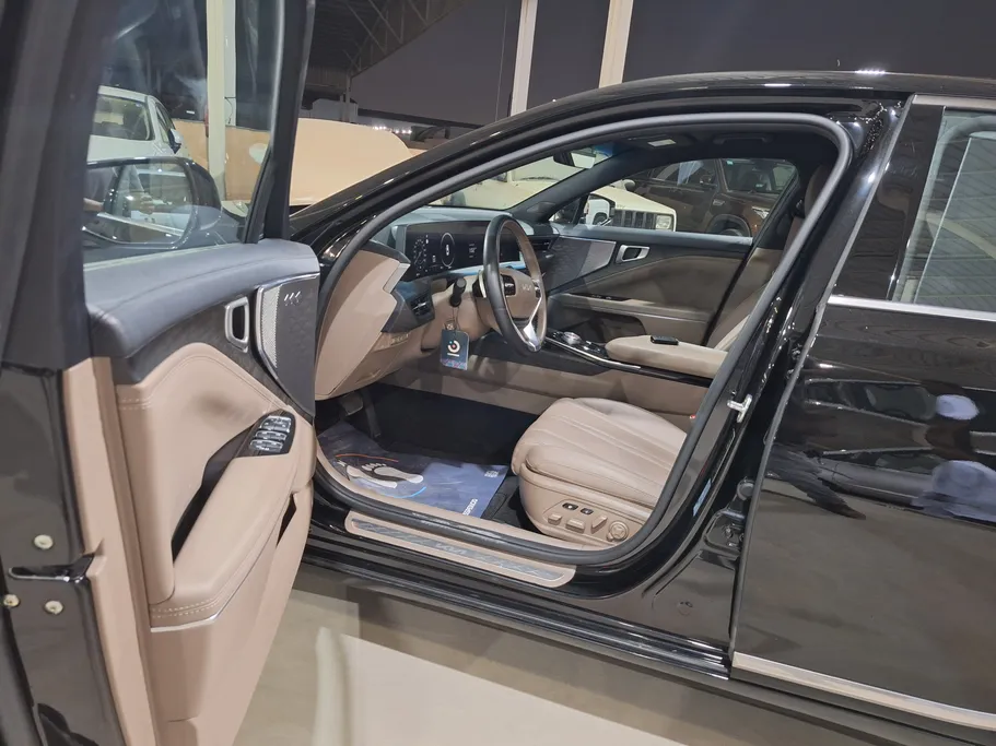2022 Kia K8 MID 