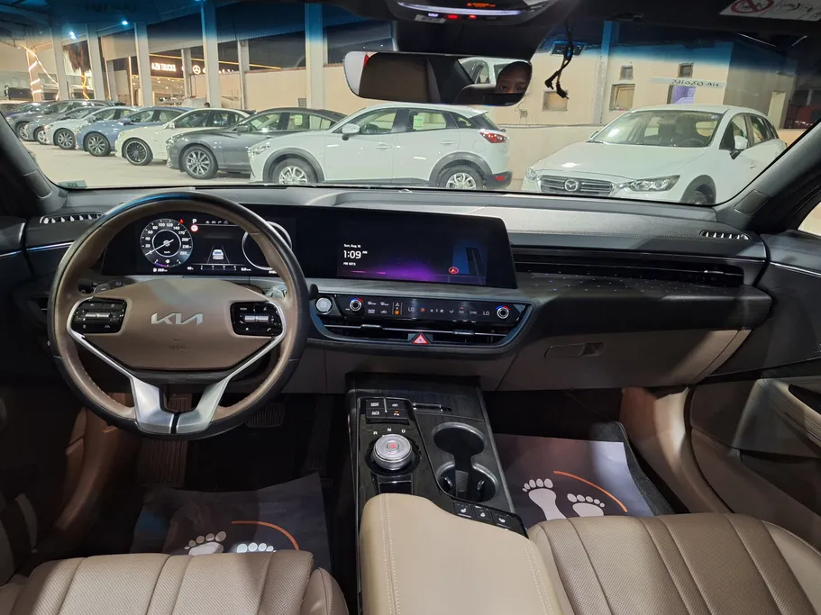2022 Kia K8 MID 