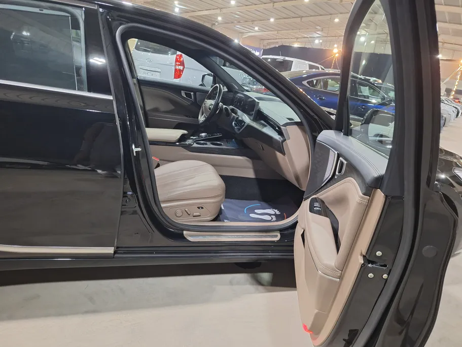 2022 Kia K8 MID 