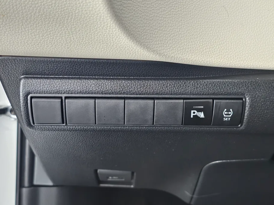 2024 تويوتا Corolla XLI Executive 