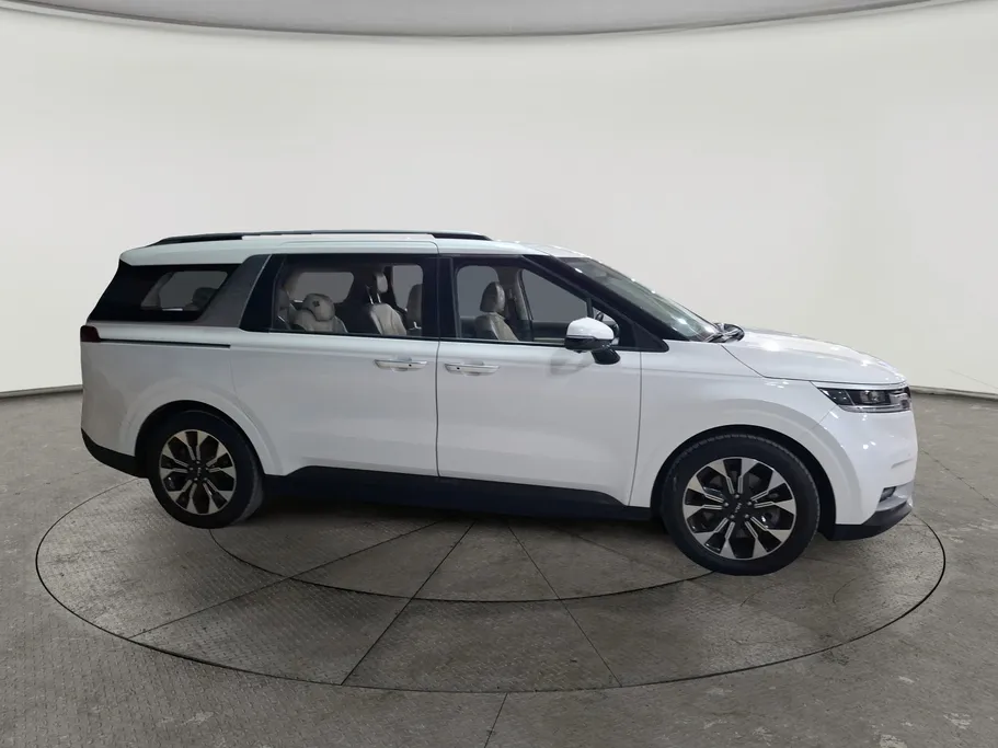 2023 Kia Carnival GL 