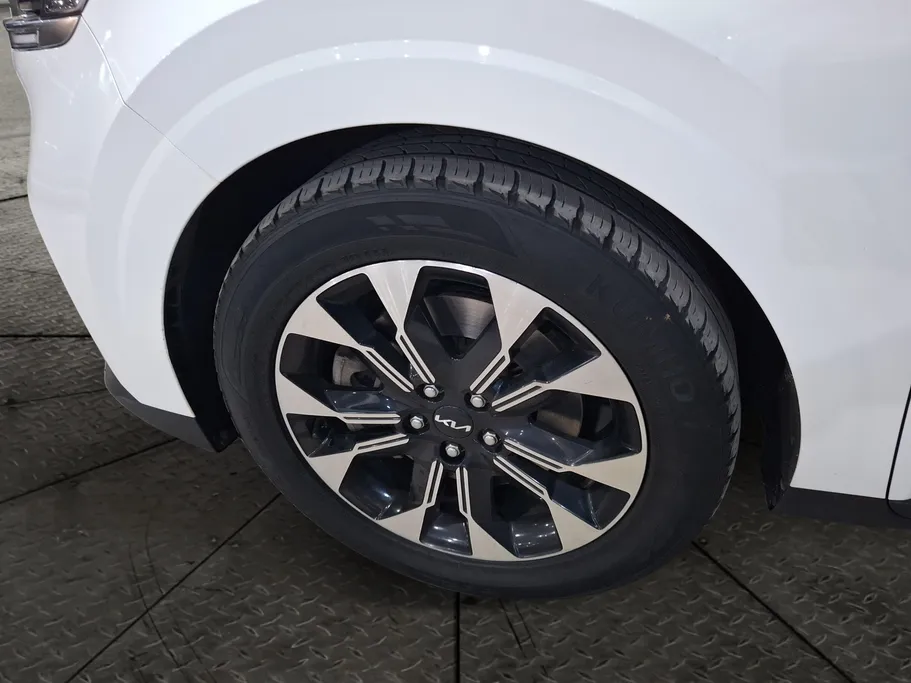 2023 Kia Carnival GL 