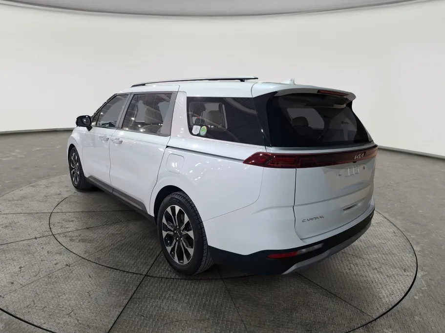 2023 Kia Carnival GL 