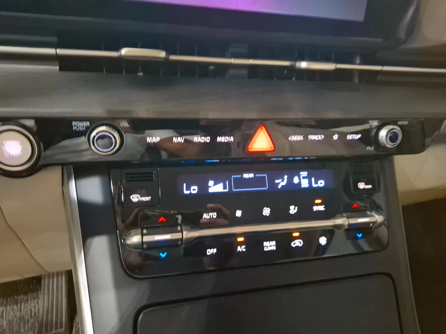 2023 Kia Carnival GL 