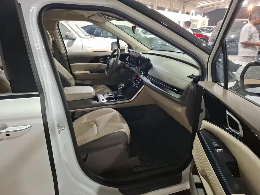2023 Kia Carnival GL 