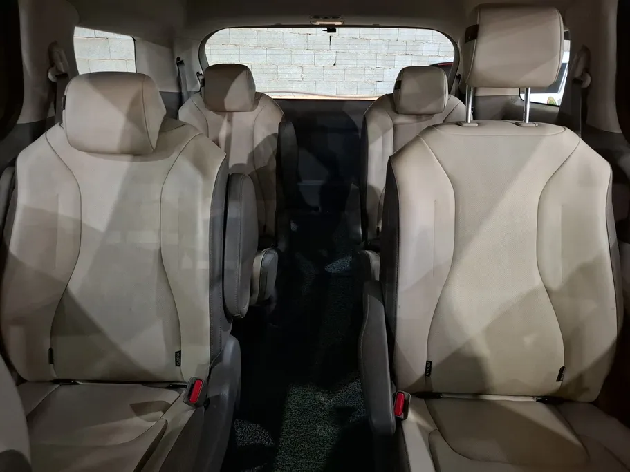 2023 Kia Carnival GL 