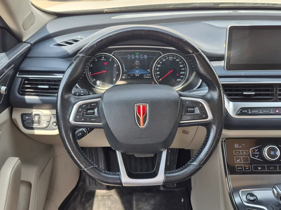2021 Hongqi H5 Luxury 