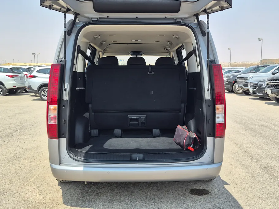 2024 Hyundai Staria Smart 9 ST 