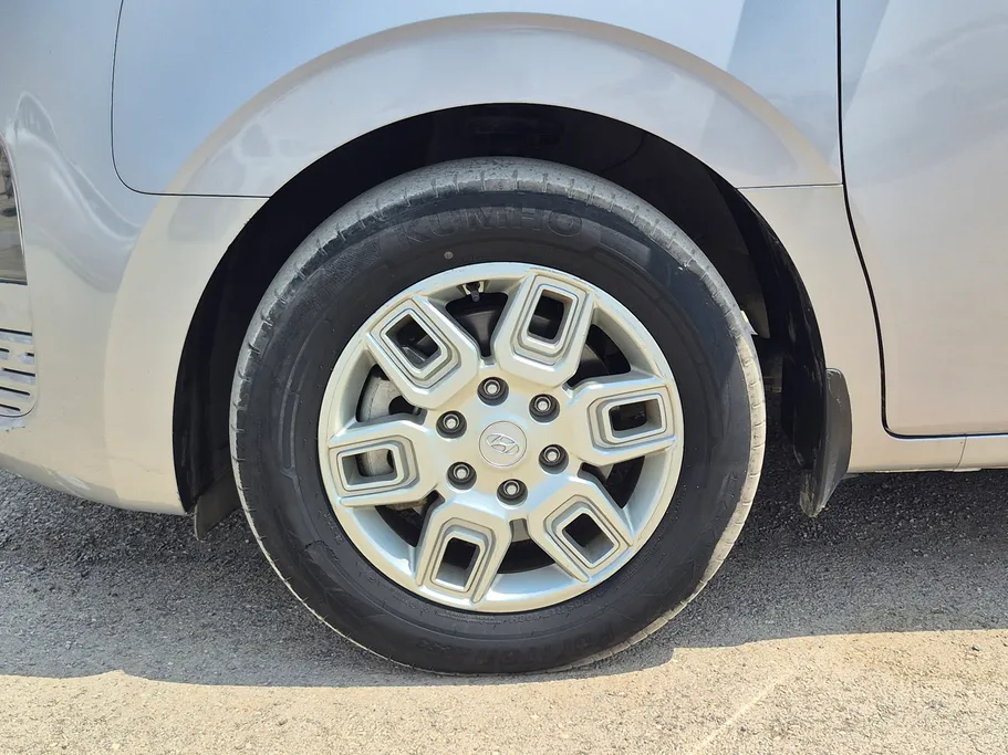 2024 Hyundai Staria Smart 9 ST 