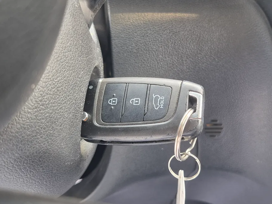 2024 Hyundai Staria Smart 9 ST 